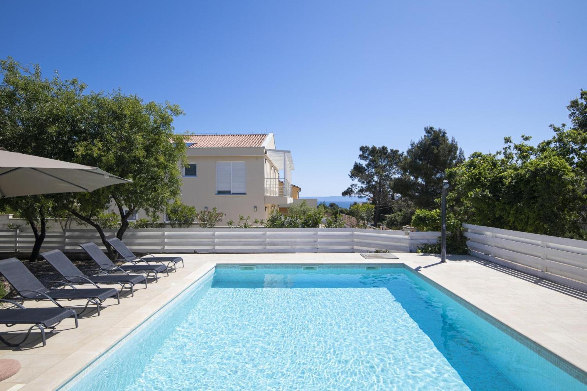 Villa Bella - Beautiful And Modern House With Pool, Souna, Jacuzzi & Playground, Liznjan - Istra Extérieur photo