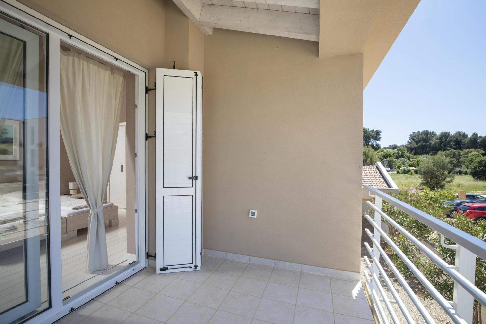 Villa Bella - Beautiful And Modern House With Pool, Souna, Jacuzzi & Playground, Liznjan - Istra Extérieur photo
