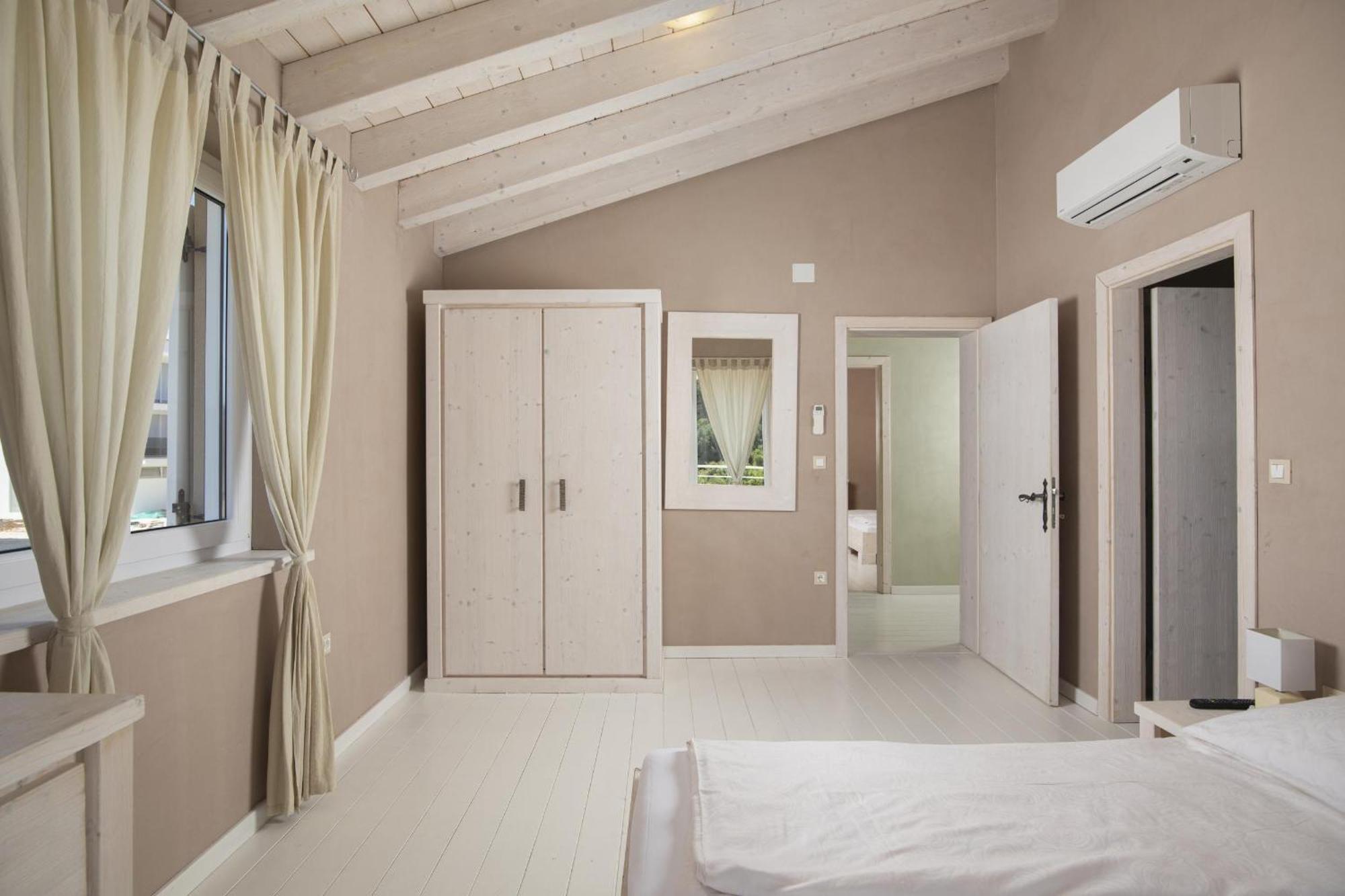 Villa Bella - Beautiful And Modern House With Pool, Souna, Jacuzzi & Playground, Liznjan - Istra Extérieur photo
