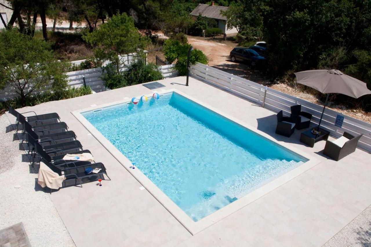 Villa Bella - Beautiful And Modern House With Pool, Souna, Jacuzzi & Playground, Liznjan - Istra Extérieur photo